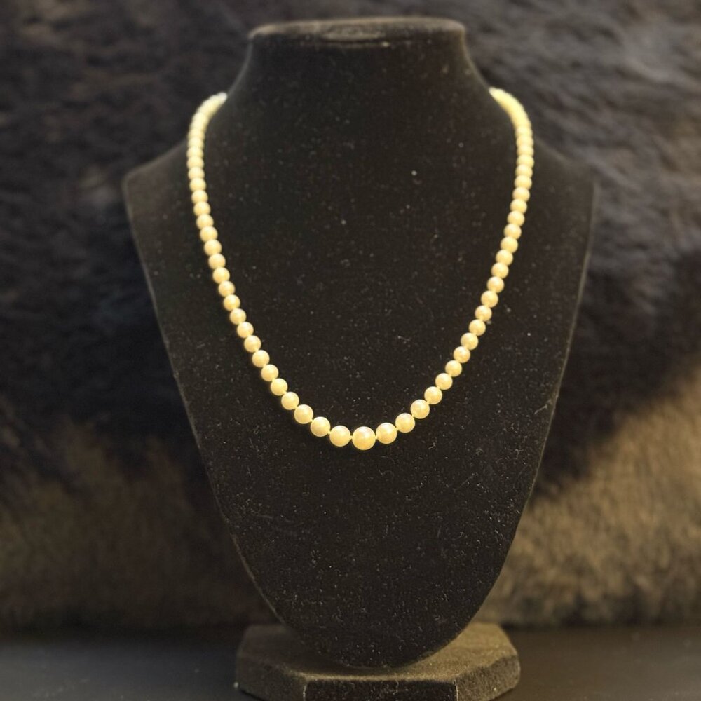 Vintage Estate sale Graduated Pearl Set - Necklace & Earrings